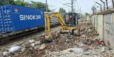 KAI Tertibkan Bangunan Liar di Jalur Pasar Senen-Pasar Gaplok, Warga Direlokasi ke Hunian Senen